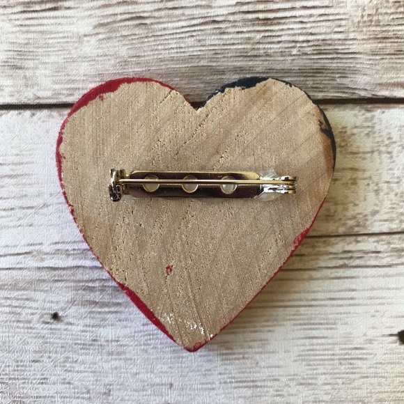 Hand painted American Flag Pin - Picture 2 of 2